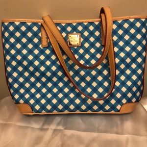 Dooney & Bourke